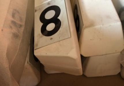 POTEAU HECTOMETRIQUE NUMERO 8